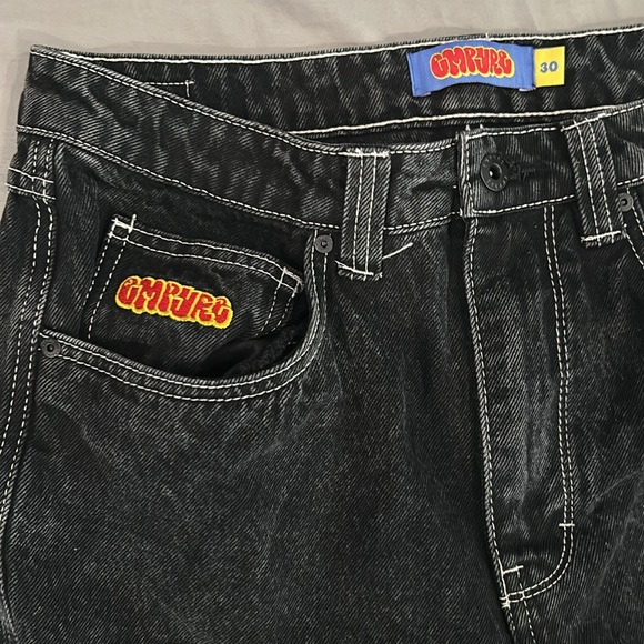 Black washed cargo pants with white stitch outlining. - Picture 3 of 3